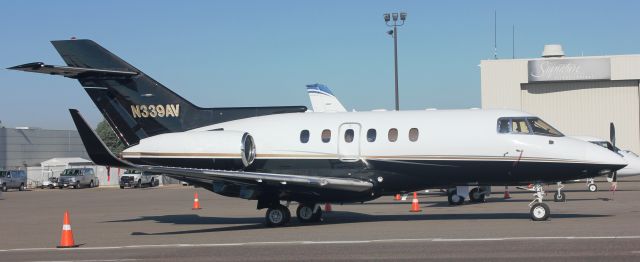 Hawker 800 (N339AV)