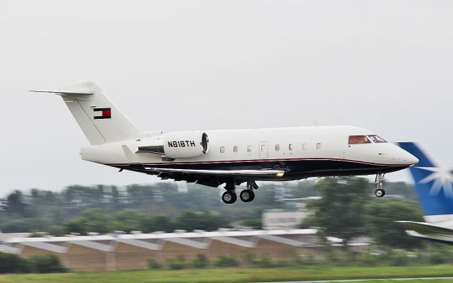 Dassault Falcon 900 (N818TH) - tommy hilfiger cl-604 n818th about to land at shannon from nice 14/6/17.