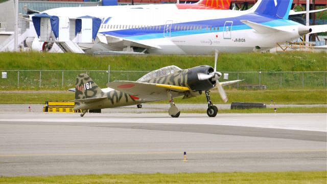 Mitsubishi A6M Zero (N3852) - Flying Heritage Collections Mitsubishi A6M3 ZERO taxis onto runway 16R for some air time on 6/6/12.