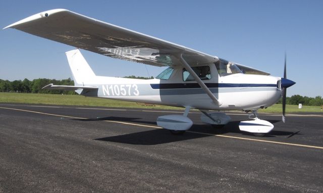 Cessna Commuter (N10573)