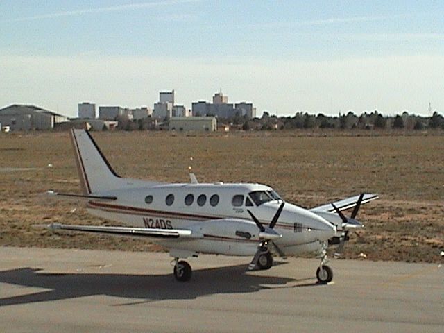 Beechcraft King Air 90 (N24DS)