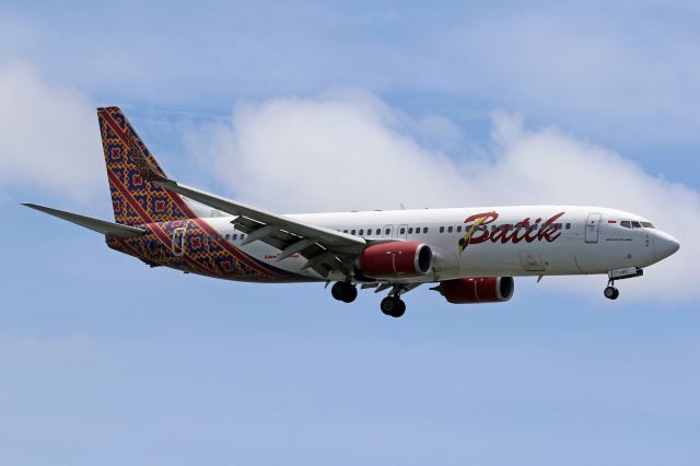 Boeing 737-800 (PK-LBS)