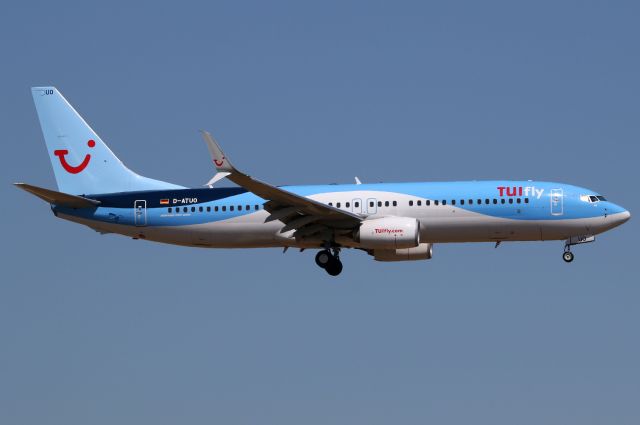 Boeing 737-800 (D-ATUO)