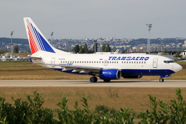 BOEING 737-300 (EI-ETX)