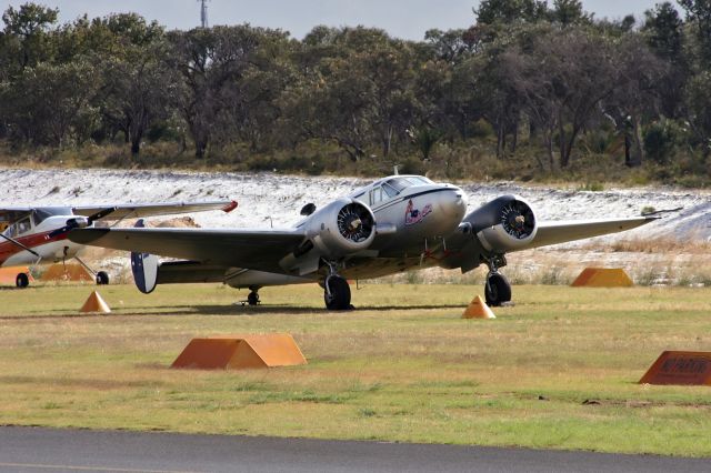 Beechcraft 18 (VH-FID)