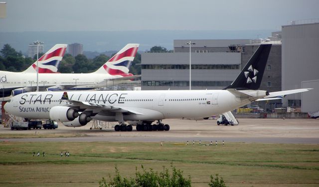 ZS-SNC — - South African/Star Alliance