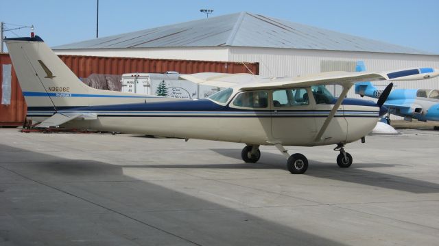 Cessna Skyhawk — - A Cessna 172 participating in the EAA Young Eagles rides at the Fargo Air Museum.