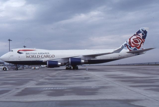 Boeing 747-400 (N495MC)