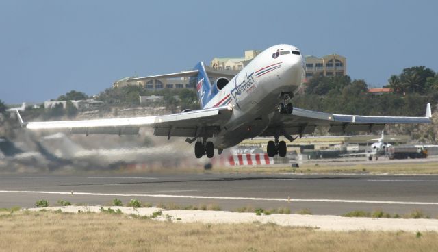 Boeing 727-100 (N994AJ)