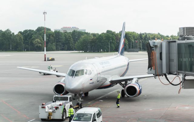 Sukhoi Superjet 100 (RA-89023)