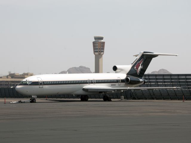 BOEING 727-200 (N698SS)