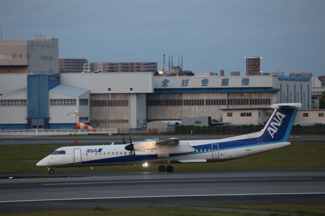 de Havilland Dash 8-400 (JA848A)