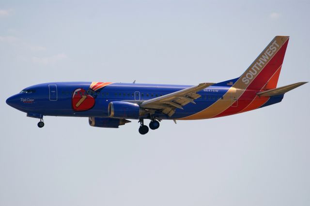 BOEING 737-300 (N647SW)