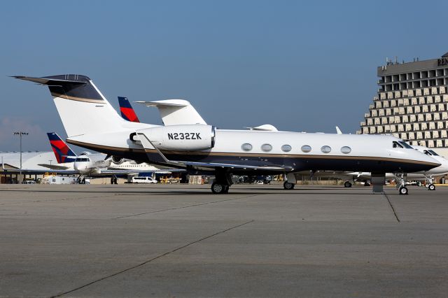 Gulfstream Aerospace Gulfstream IV (N232ZK)