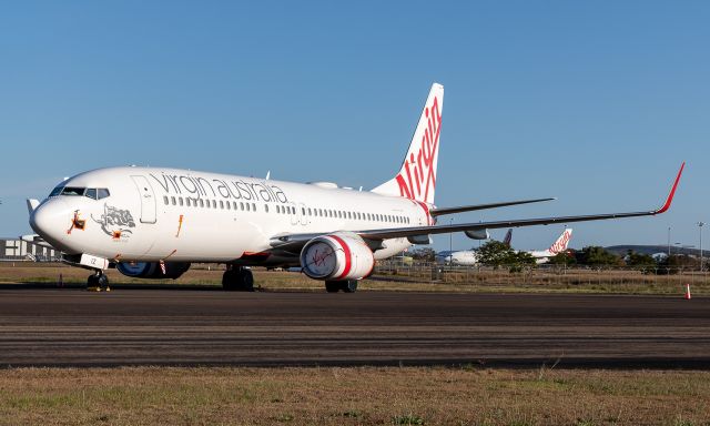 Boeing 737-800 (VH-YIZ)