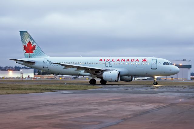 Airbus A320 (C-FNVV)