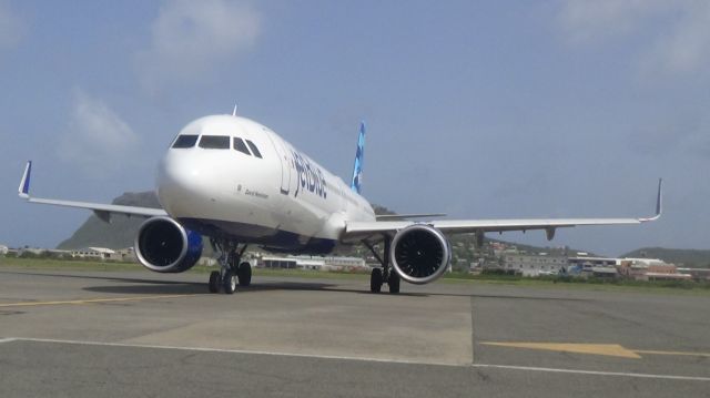 Airbus A321neo (N2002J)