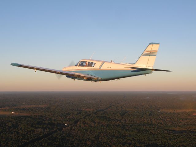 Piper PA-24 Comanche (N7218P)