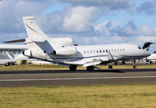 Dassault Falcon 7X (M-YNNS)