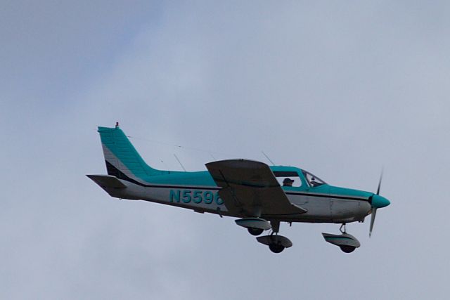 Piper Cherokee (N55967) - N55967 on approach to JNU