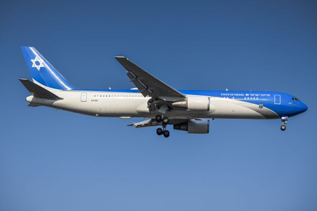 BOEING 767-300 (4X-ISR)