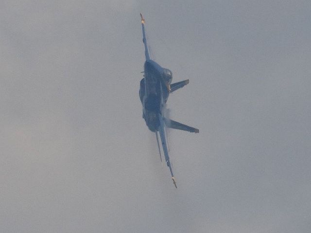 McDonnell Douglas FA-18 Hornet (16-3438)