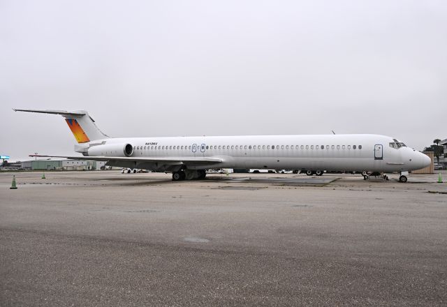 McDonnell Douglas MD-83 (N419NV)