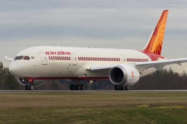 Boeing 787-8 (VT-ANB) - Air India Dreamliner VT-ANB ready to perform a high speed taxi test on Rwy 34L.