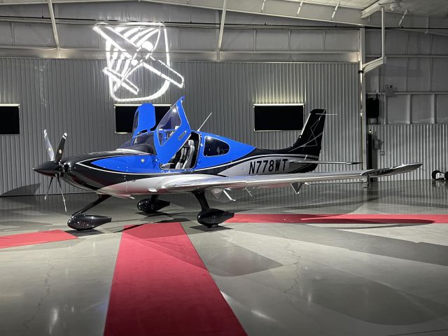 Cirrus SR22 Turbo (N778WT)