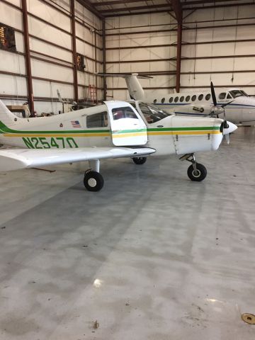 Piper Cherokee (N2547Q)