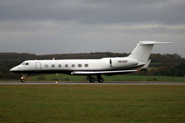 Gulfstream Aerospace Gulfstream V (N818RF) - N818RF departing rwy 26