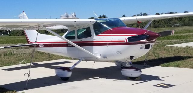 Cessna Skylane (N9803H)