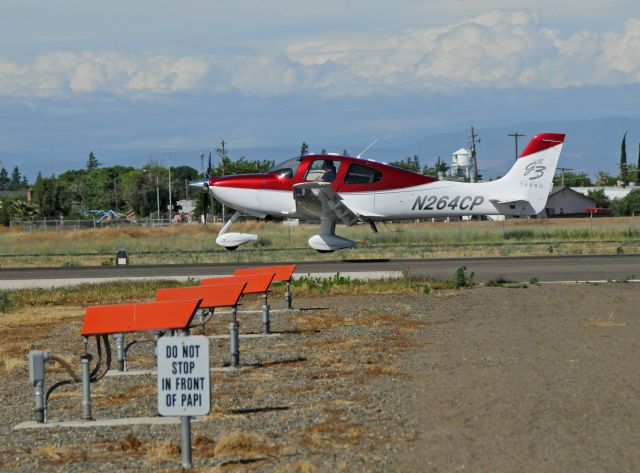 Cirrus SR-22 (N264CP)