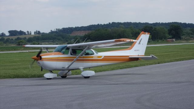 Cessna Skyhawk (N5546J)