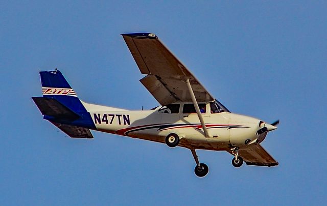 Cessna Skyhawk (N47TN) - N47TN 2005 Cessna 172S Skyhawk SP s/n 172S9996 - North Las Vegas Airport  KVGTbr /Photo: TDelCorobr /December 15, 2023