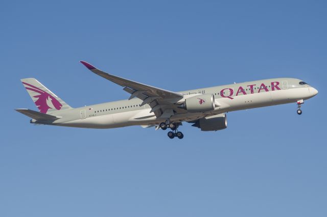 Airbus A350-900 (A7-ALJ)