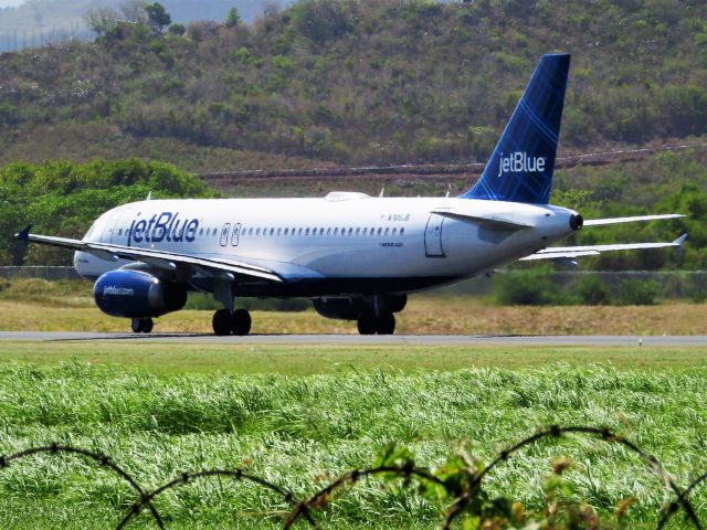 Airbus A320 (N766JB)