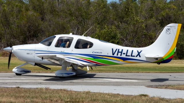 Cirrus SR-20 (VH-LLX)