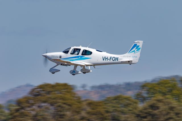 Cirrus SR-20 (VH-FOH)