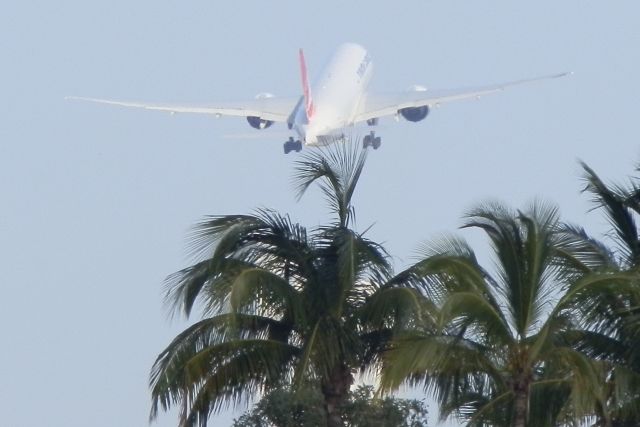 BOEING 777-200LR (TC-LJP)