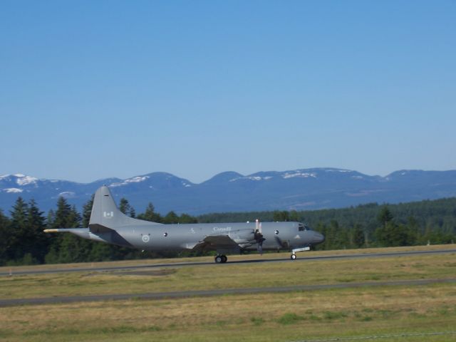 — — - Canadian Forces Aurora  Coastal patrol  CFB Comox