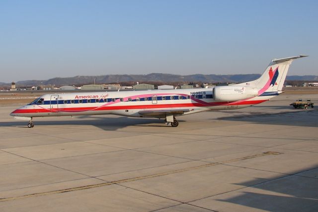 Embraer ERJ-145 (N698CB) - Proudly wearing the Pink Ribbon.