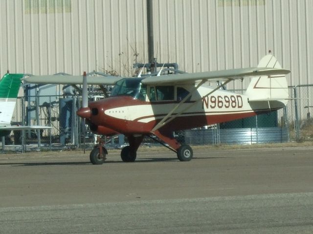 Piper PA-22 Tri-Pacer (N9698D)