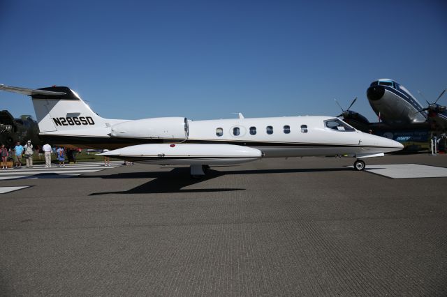 Learjet 35 (N286SD)