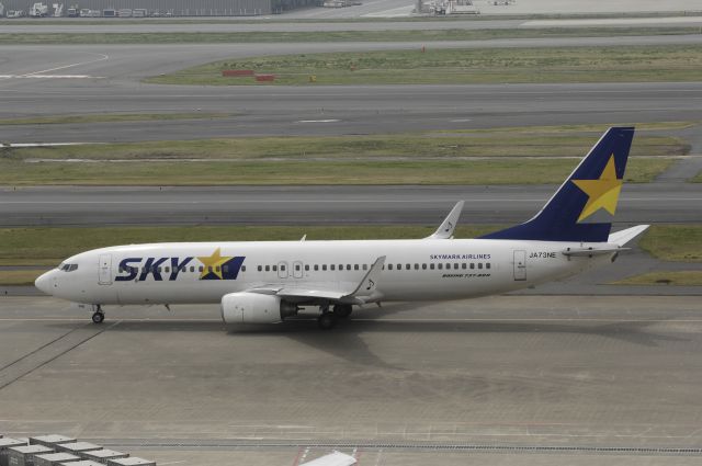 Boeing 737-800 (JA73NE) - Taxing at Haneda Intl Airport on 2013/03/28