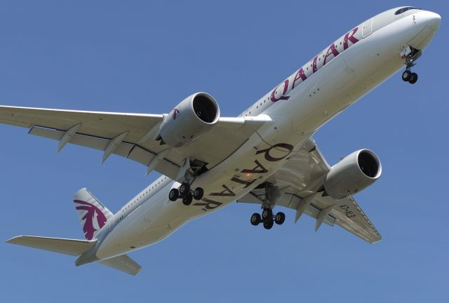 Airbus A350-900 (A7-ALB)