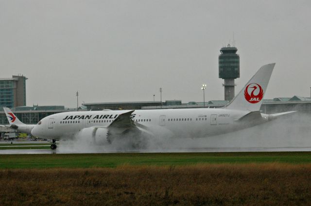 Boeing 787-8 (JA827J) - Nov.2.2016