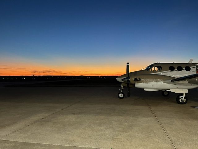 Beechcraft King Air 90 (N110BM) - A sunset in February