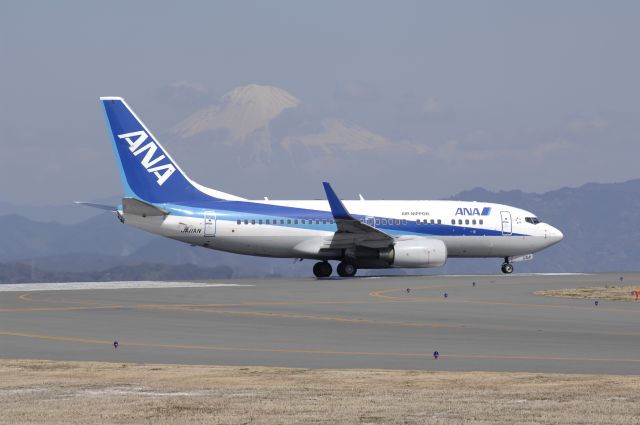 Boeing 737-800 (JA11AN) - Departure at Shizuoka Airport on 2011/3/5