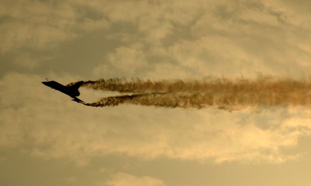 — — - UAE40-1117